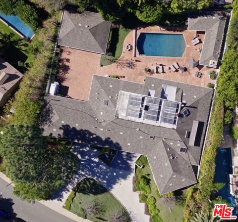 Photo of 917 Oxford Way, Beverly Hills, CA 90210 (MLS # 26658363)