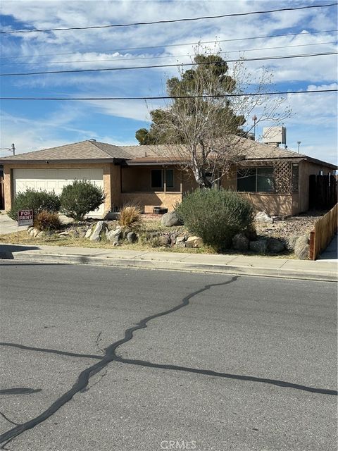 Photo of 740 W Church Ave, Ridgecrest, CA 93555 (MLS # SR26062672)