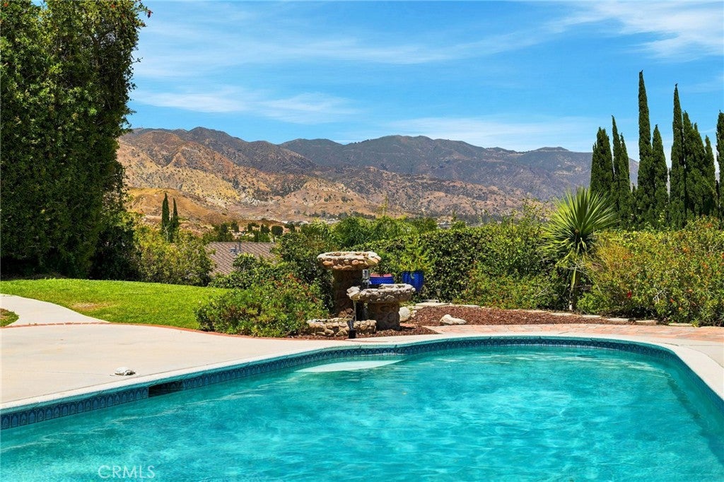 17478 Doric Street, Granada Hills CA 91344