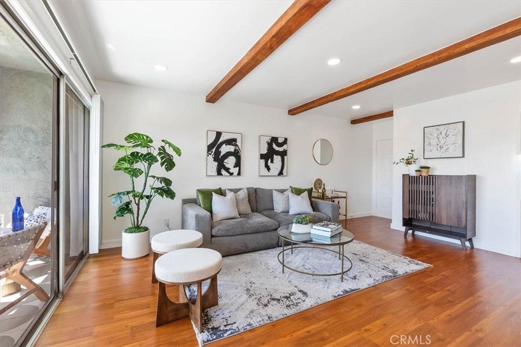 727 N Eucalyptus Avenue 18
