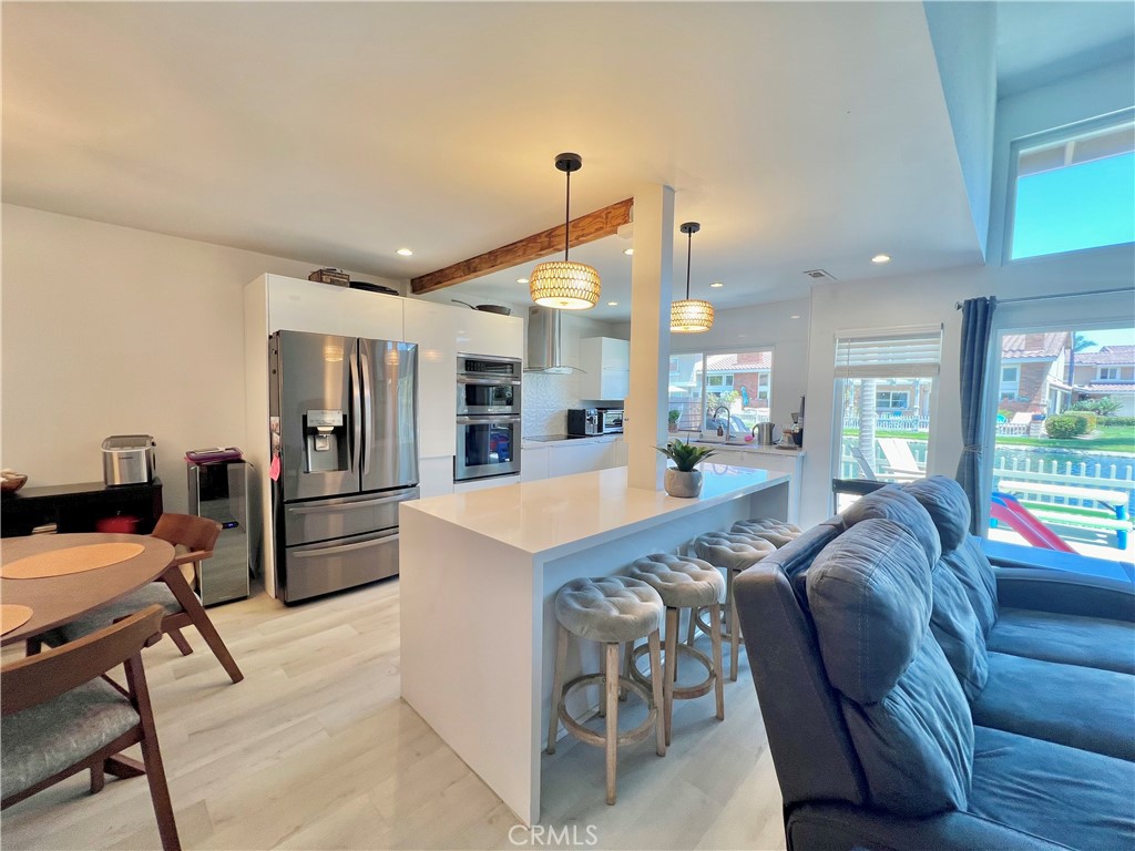 7801 Seabreeze Drive