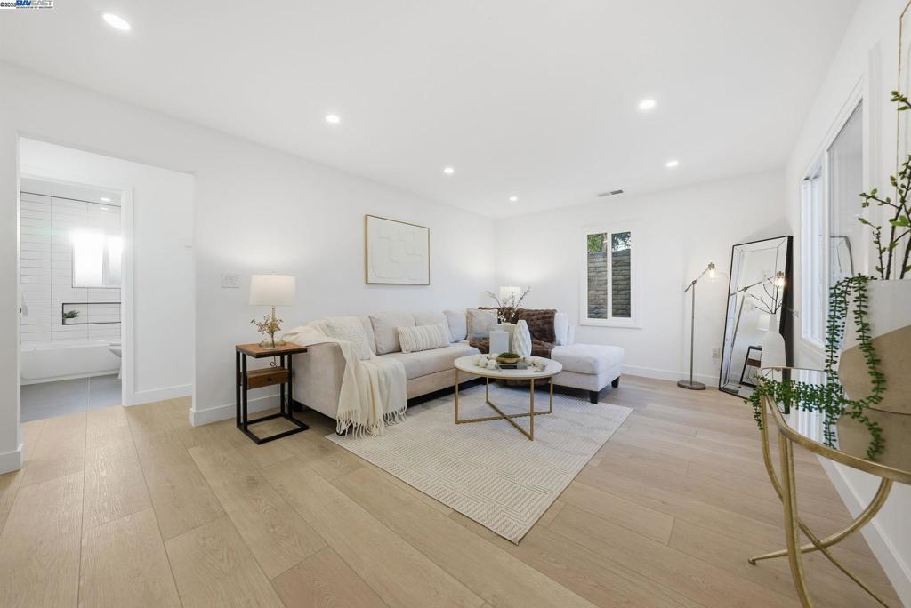 SAN LEANDRO BRDR - Residential