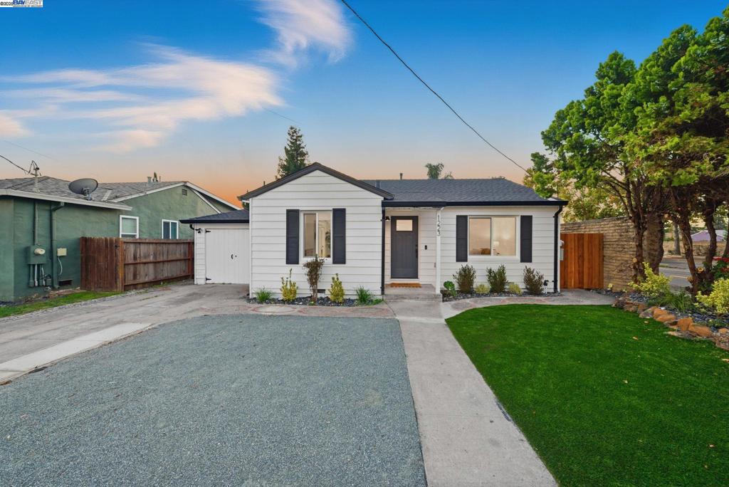 SAN LEANDRO BRDR - Residential