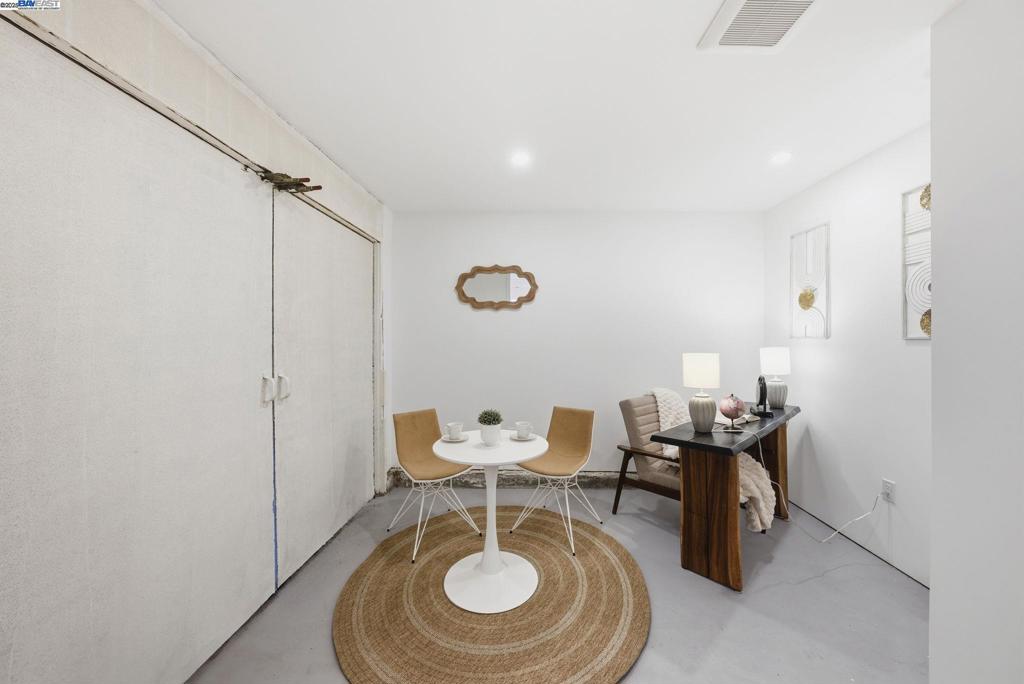 SAN LEANDRO BRDR - Residential