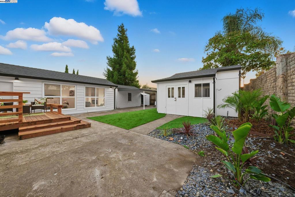 SAN LEANDRO BRDR - Residential