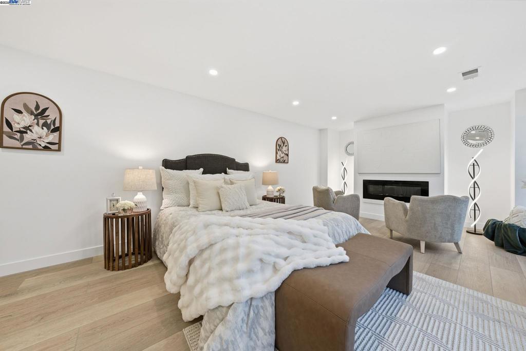 SAN LEANDRO BRDR - Residential