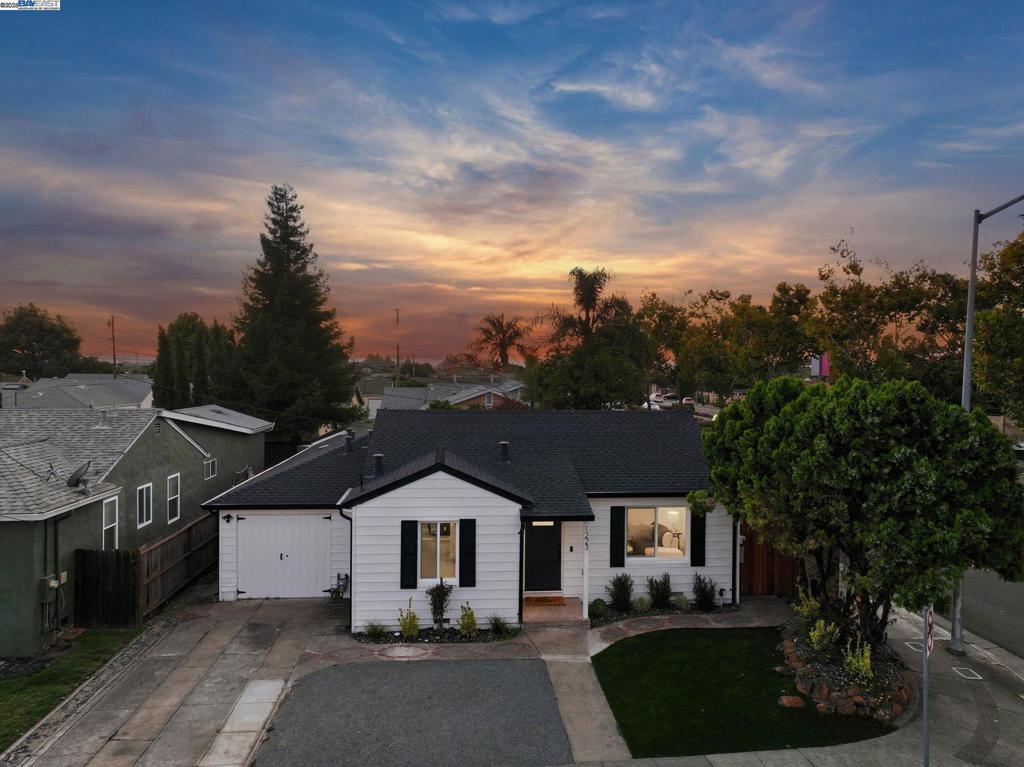 SAN LEANDRO BRDR - Residential