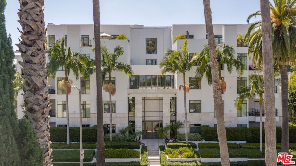 447 N Doheny Drive 101