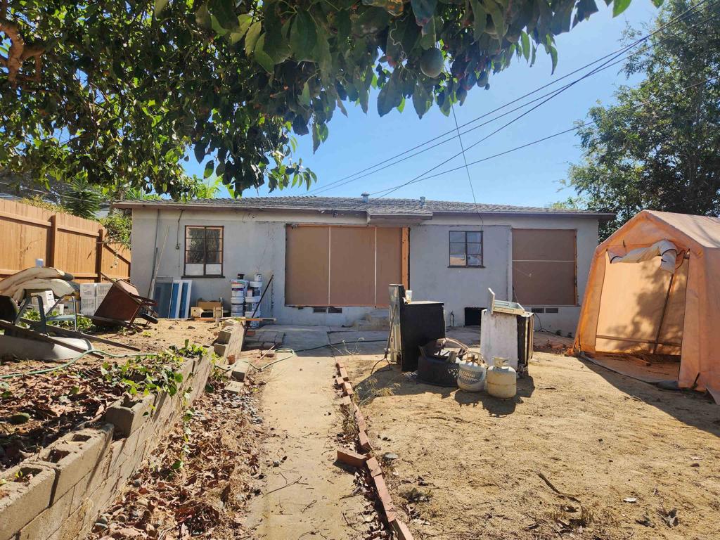 4676 Coronado Avenue