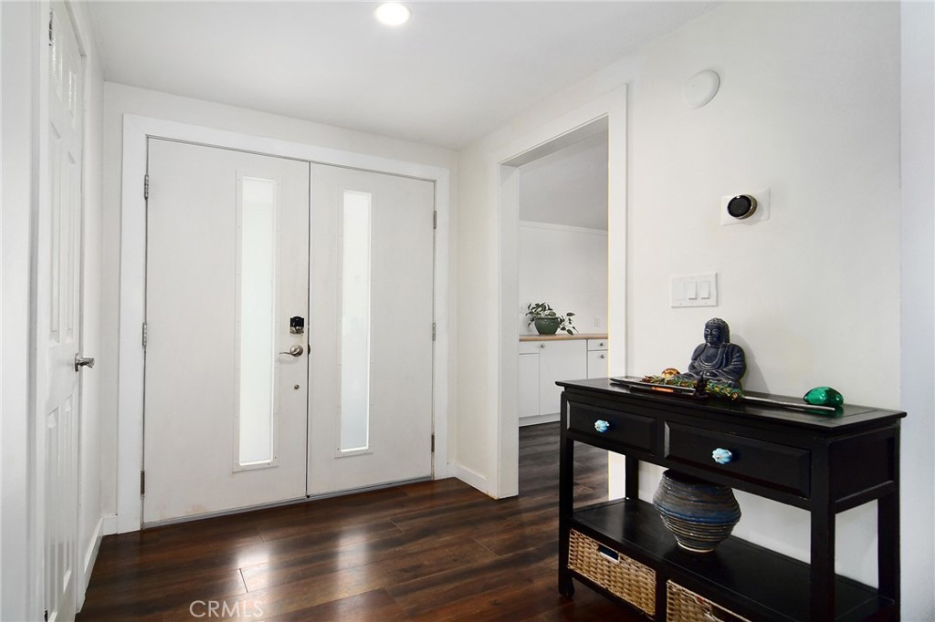 20643 Clarendon Street