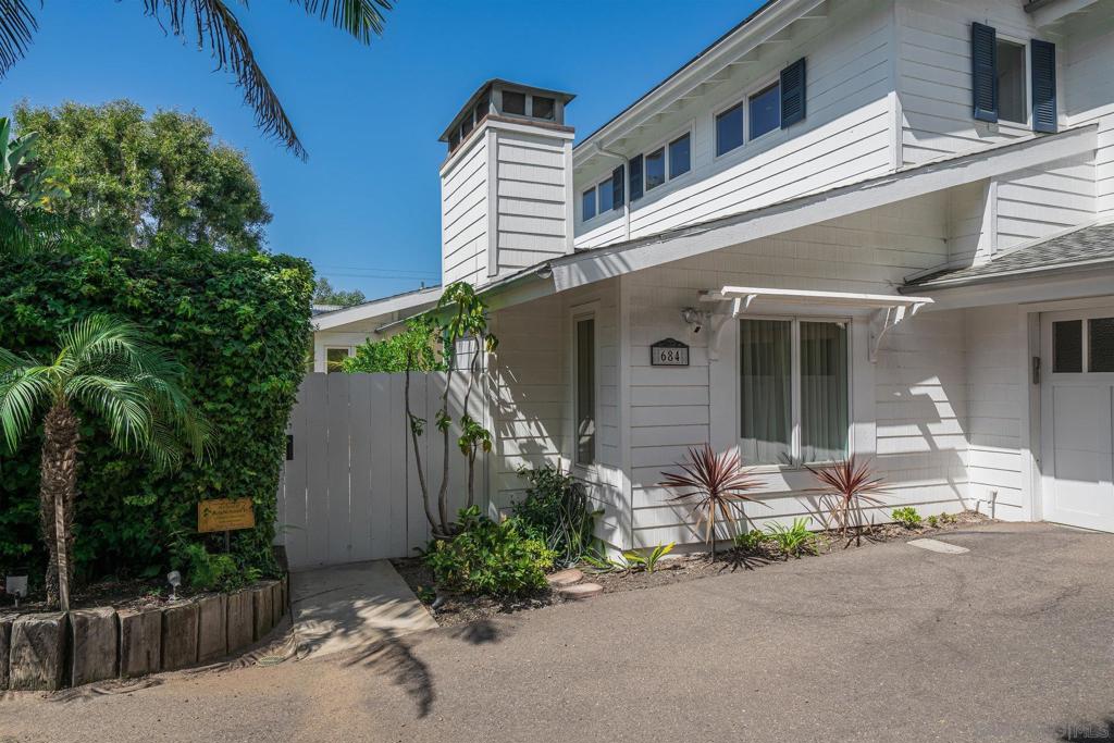 684 Arden Dr