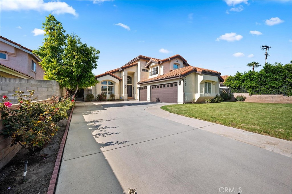 17543 Saticoy St