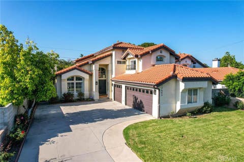 Photo of 17543 Saticoy St ST, Northridge, CA 91325 (MLS # SR26102073)