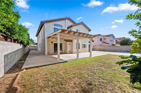 Tiny photo for 17543 Saticoy St ST, Northridge, CA 91325 (MLS # SR26102073)