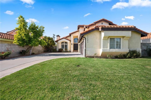 Tiny photo for 17543 Saticoy St ST, Northridge, CA 91325 (MLS # SR26102073)