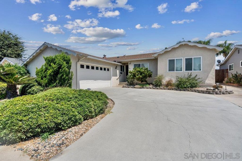 Photo of 2421 Casement St St, San Diego, CA 92123 (MLS # 2601242SD)