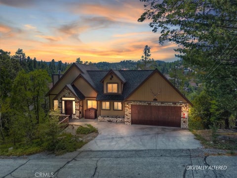 Photo of 992 Sandalwood DR, Lake Arrowhead, CA 92352 (MLS # IG26123683)