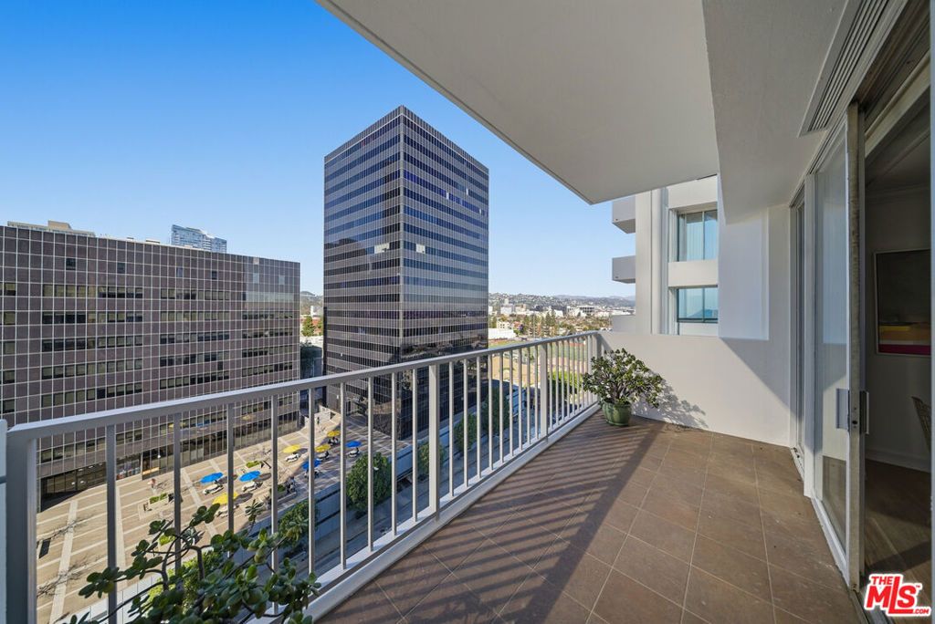 Photo of 2160 Century Parkway #910, Los Angeles, CA 90067 (MLS # 26641049)
