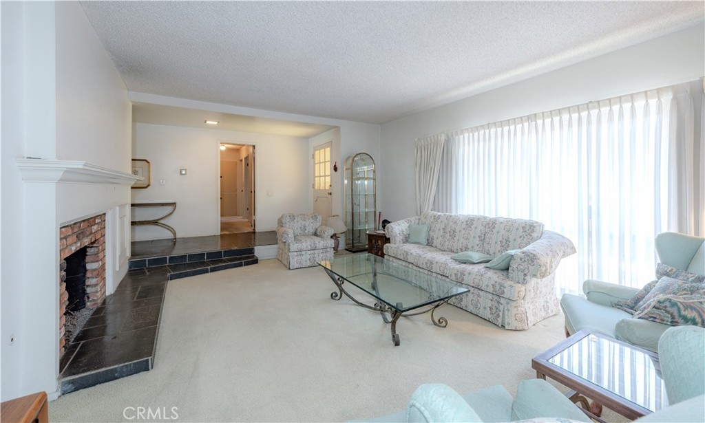 12211 Granite