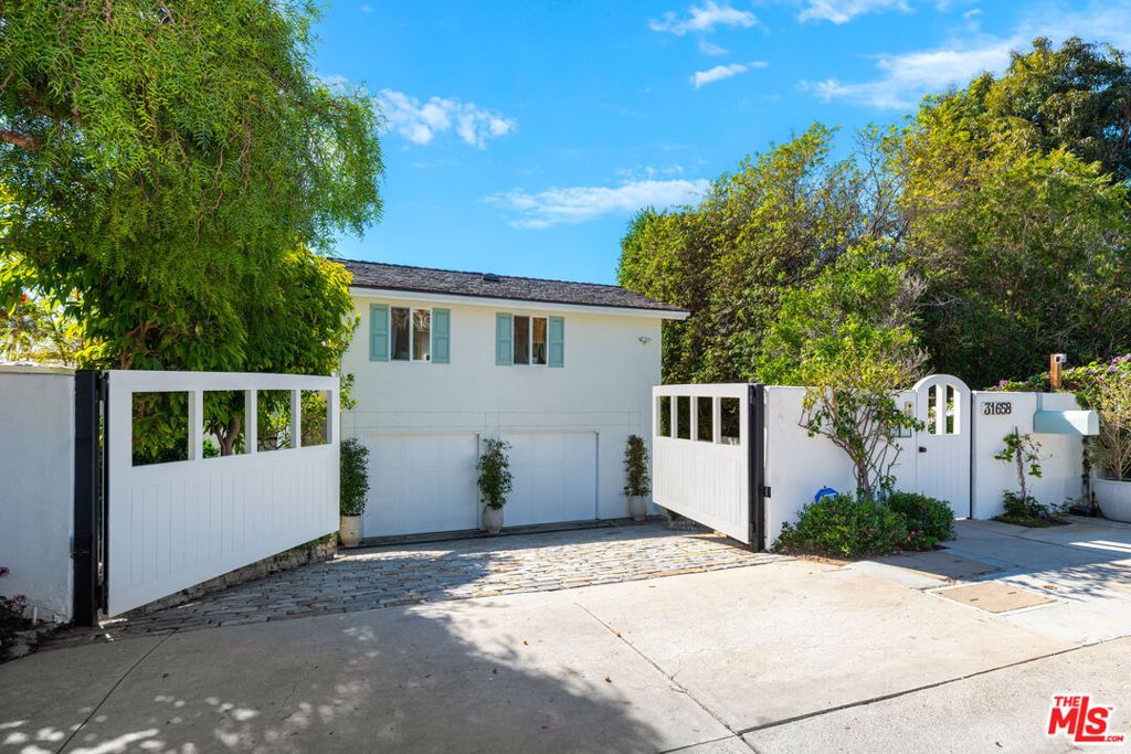 Photo of 31658 Broad Beach Road, Malibu, CA 90265 (MLS # 25575241)