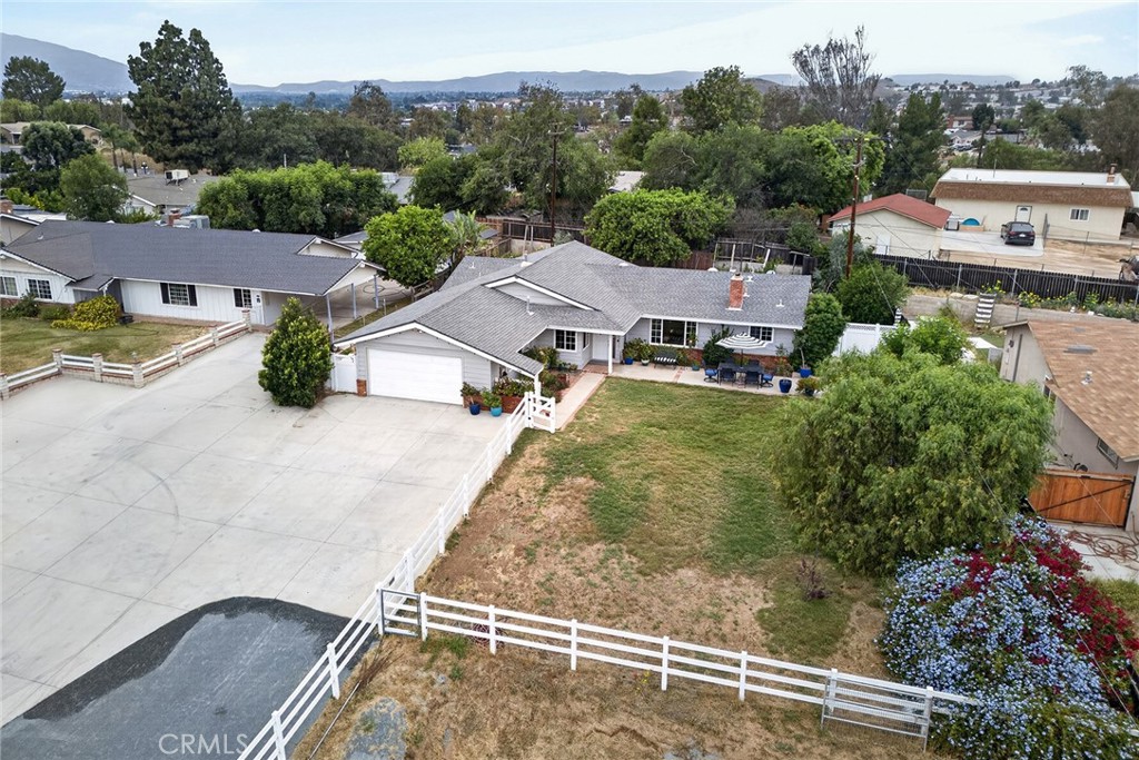 2388 Temescal