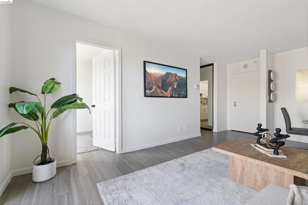 4 Admiral Dr B430