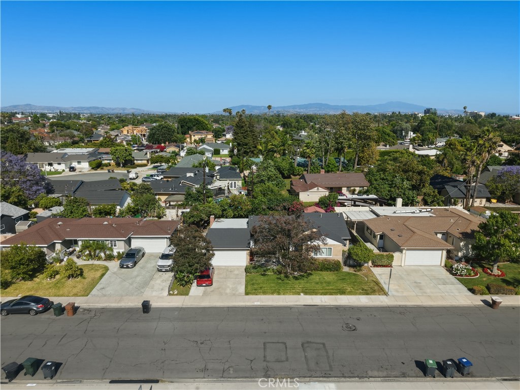 824 N Redondo E