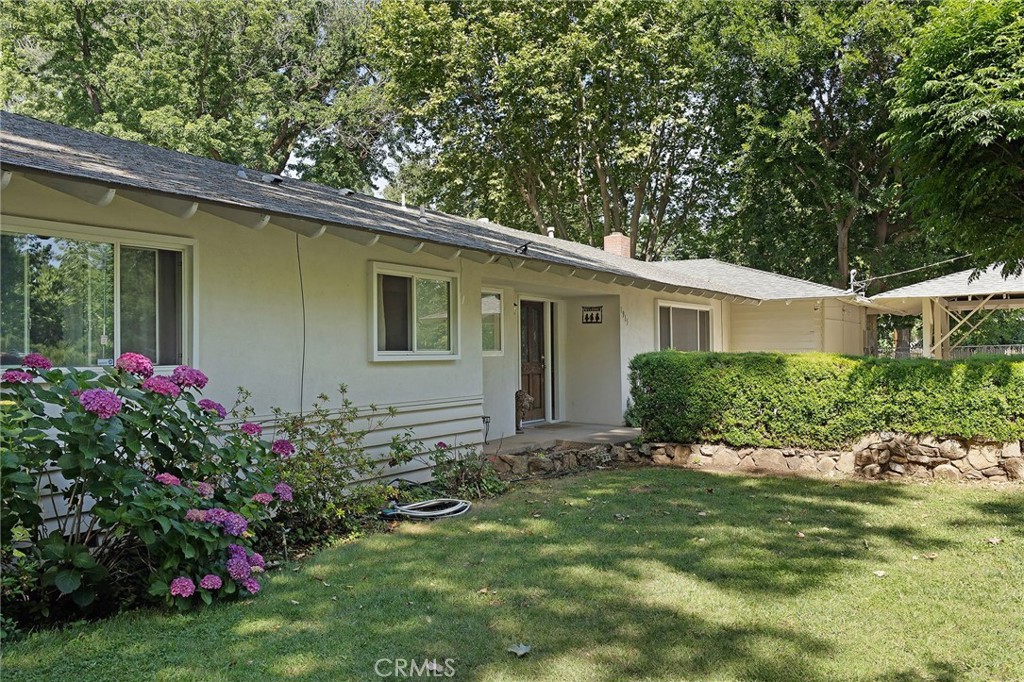 1915 Manzanita Avenue