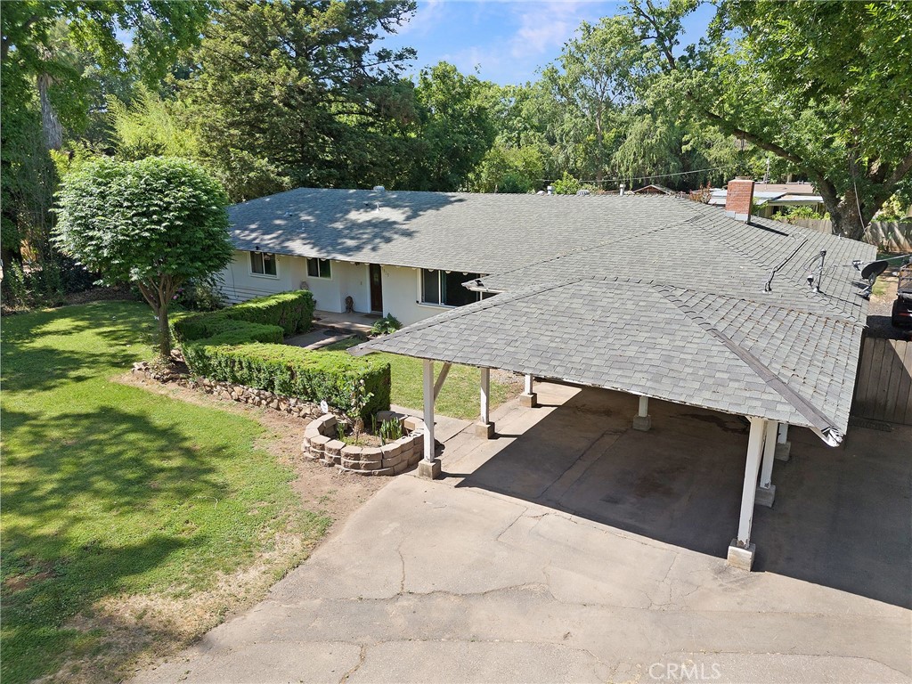 1915 Manzanita Avenue