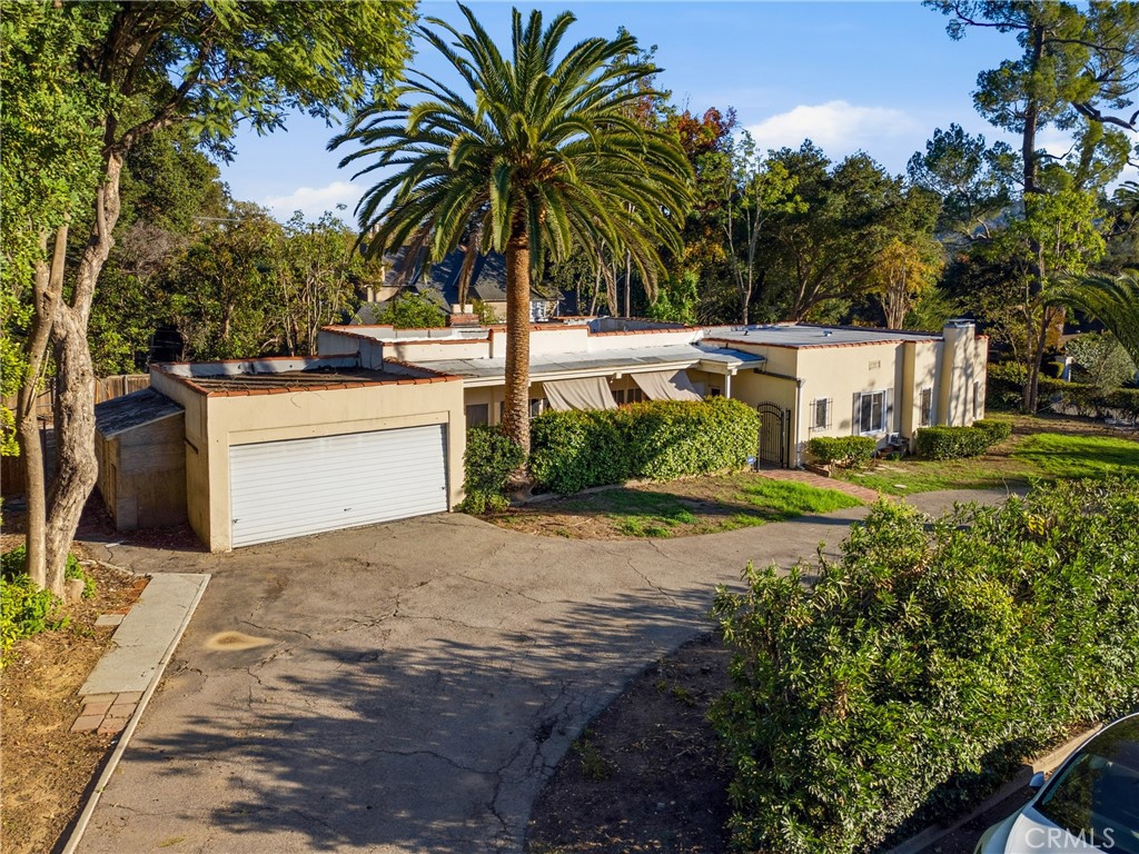 Properties 1 929 Descanso Drive