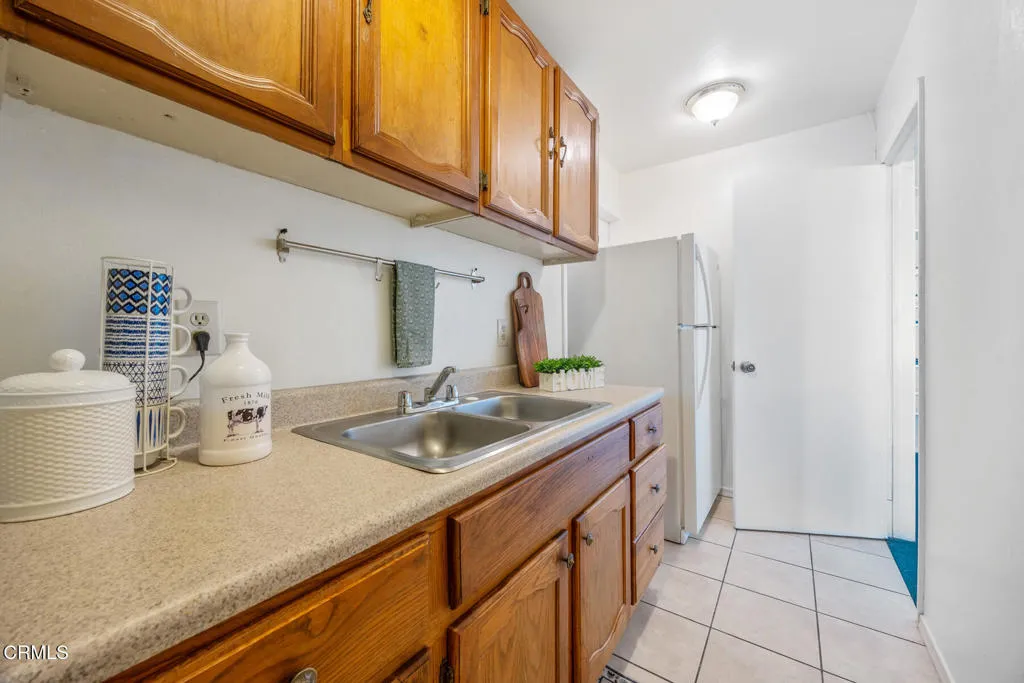 Pasadena, California 91104, United States, 3 Bedrooms Bedrooms, ,2 BathroomsBathrooms,Residential,Active,232730