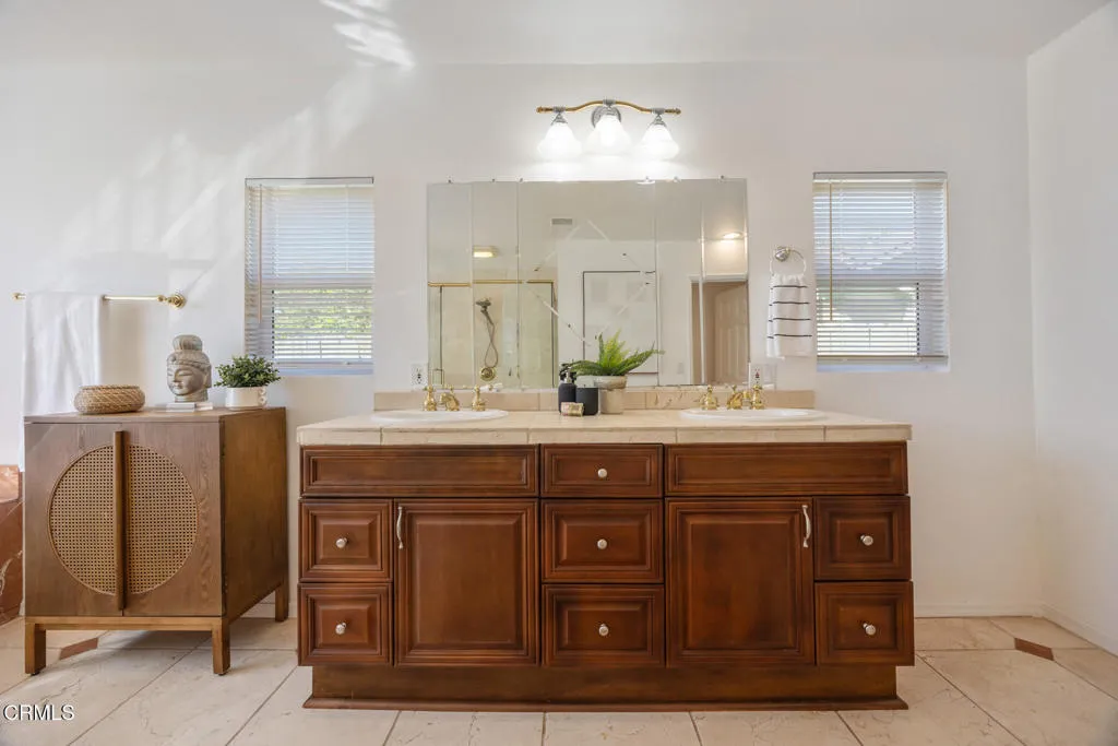 Pasadena, California 91104, United States, 3 Bedrooms Bedrooms, ,2 BathroomsBathrooms,Residential,Active,232730