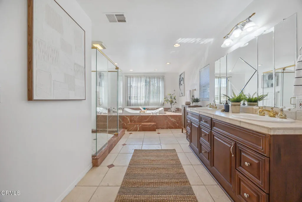 Pasadena, California 91104, United States, 3 Bedrooms Bedrooms, ,2 BathroomsBathrooms,Residential,Active,232730