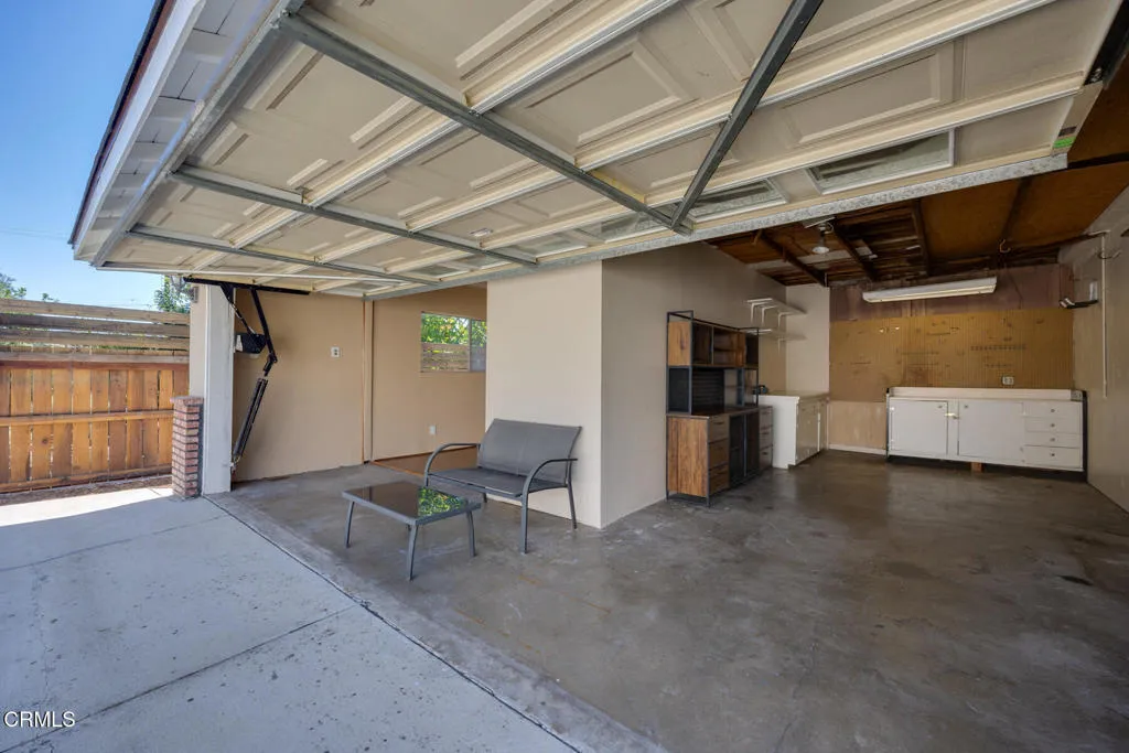 Pasadena, California 91104, United States, 3 Bedrooms Bedrooms, ,2 BathroomsBathrooms,Residential,Active,232730