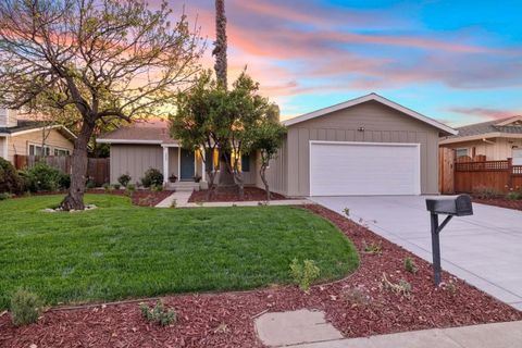 Photo of 2667 Sand Point Drive, San Jose, CA 95148 (MLS # ML82039286)