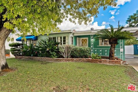 Photo of 408 S Sparks Street, Burbank, CA 91506 (MLS # 25617031)