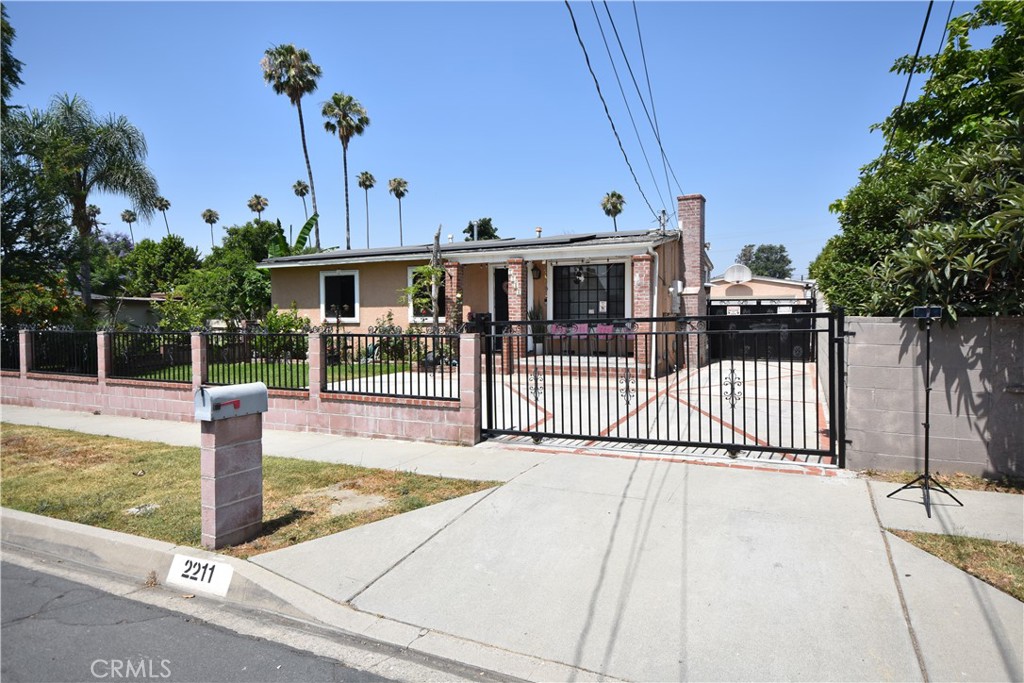 2211 Citrus View Avenue