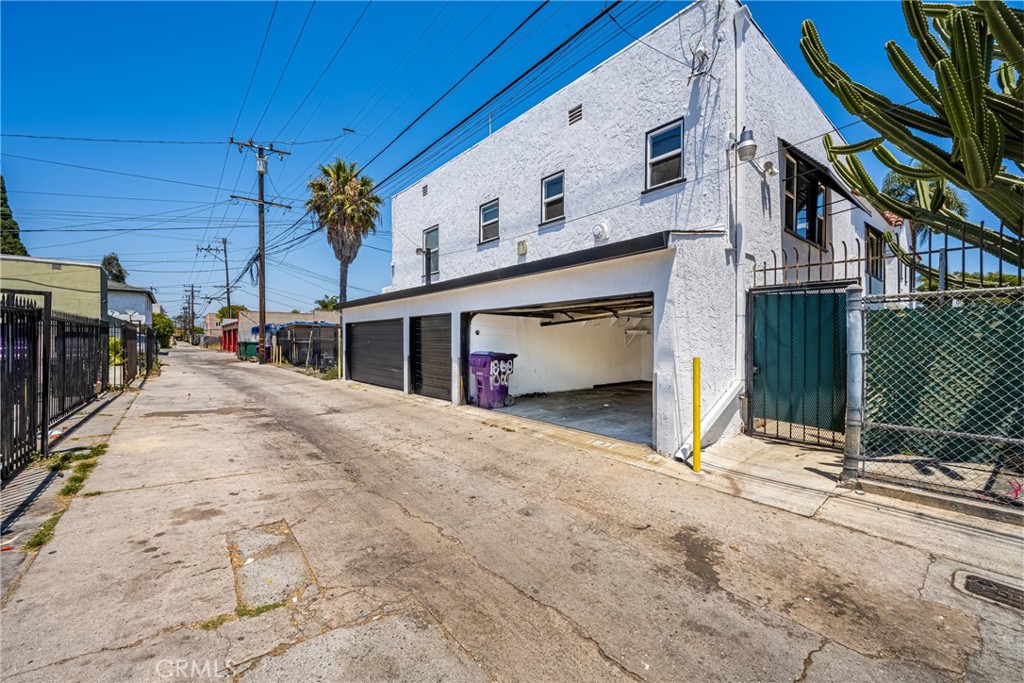 1861 -1871 Pacific Avenue