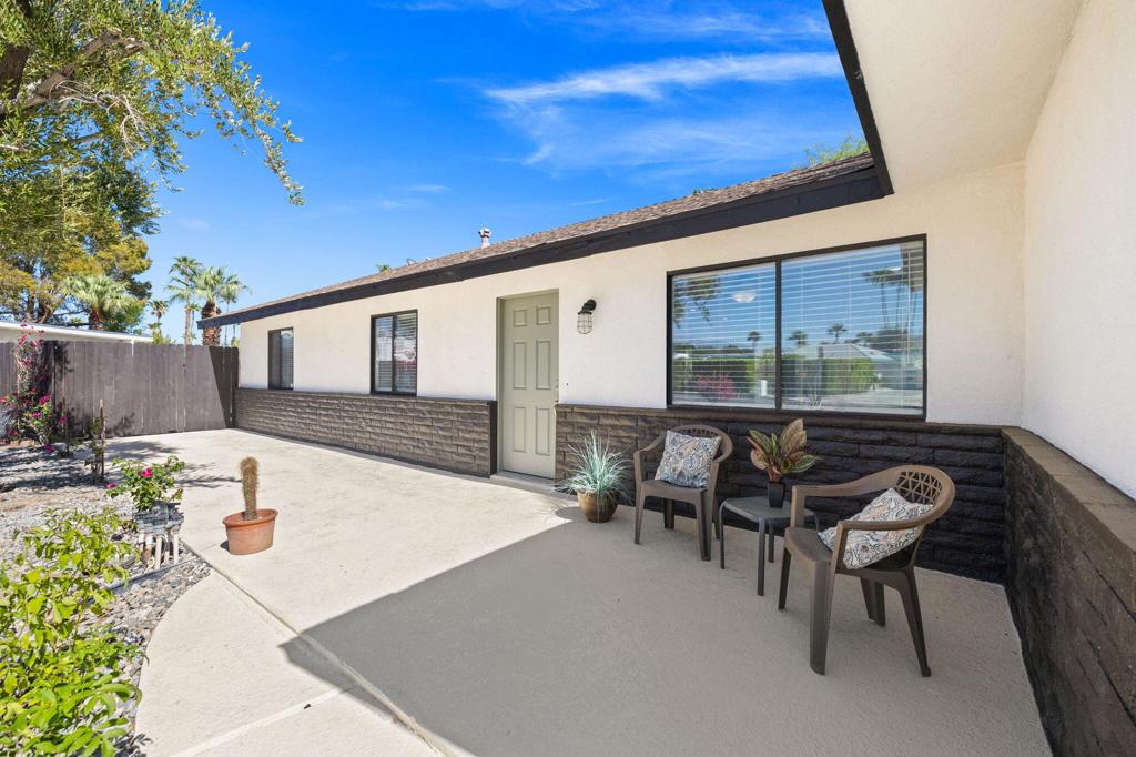 2200 N Carillo Road