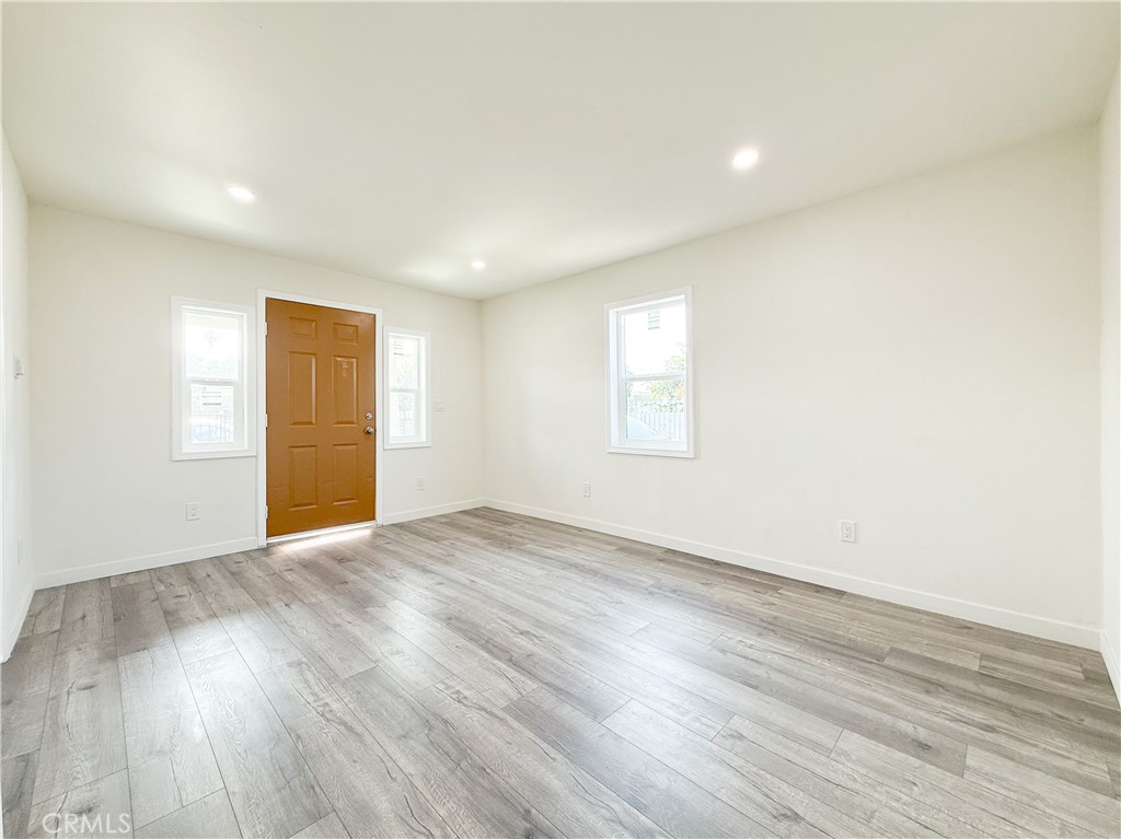 521 W Cherry Street