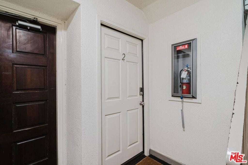 3622 Kalsman Drive 2