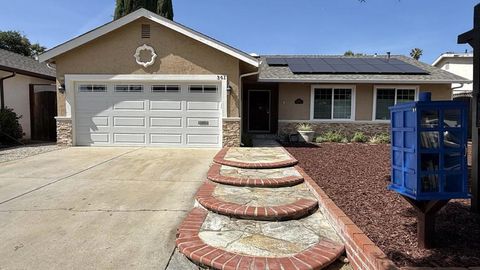 Photo of 361 Allegan Circle, San Jose, CA 95123 (MLS # ML82046934)