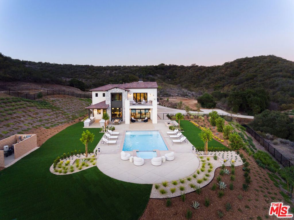 Photo of 1985 Highgate Road, Westlake Village, CA 91361 (MLS # 25609759)