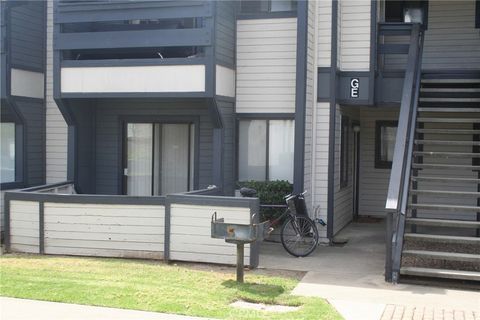 Photo of 35 Stenner St #E, San Luis Obispo, CA 93405 (MLS # SC26072713)