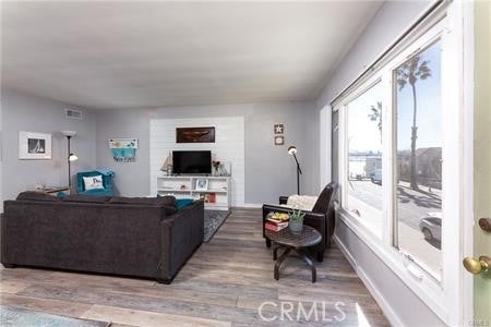 Photo of 12 3rd Place, Long Beach, CA 90802 (MLS # DW25232091)