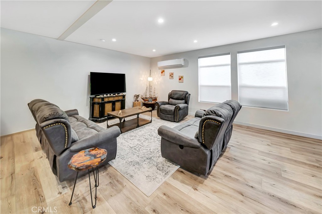 Agoura Park (802) - Residential