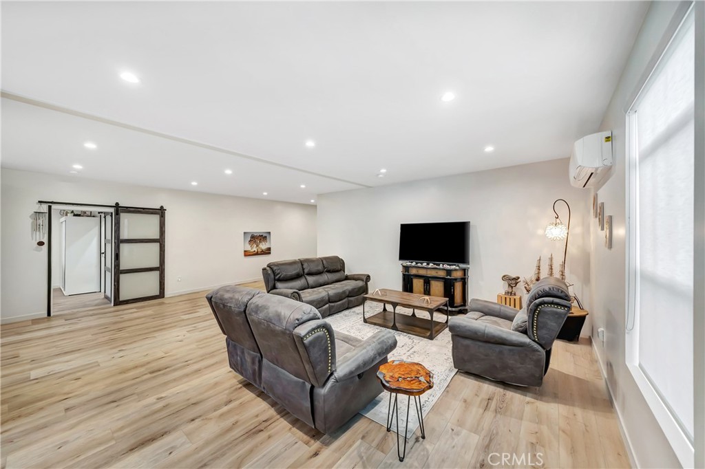 Agoura Park (802) - Residential