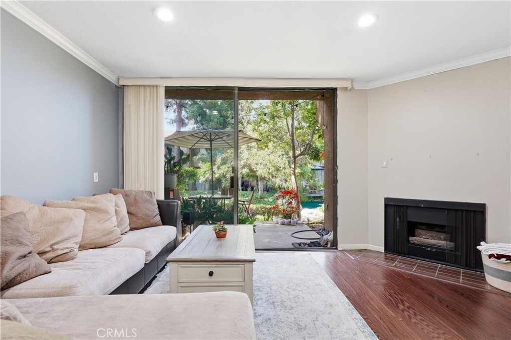1655 W Lambert G