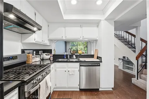 MLS: OC26095212
