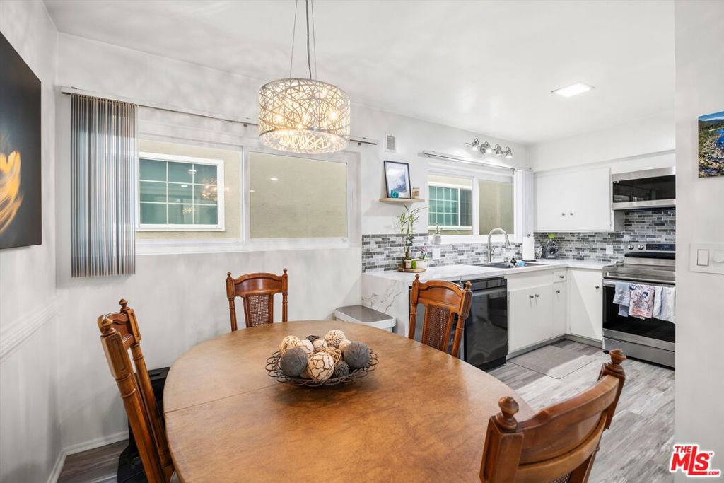211 Cypress Street, Newport Beach CA 92661 - Photo 16